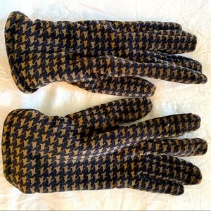Velour gloves